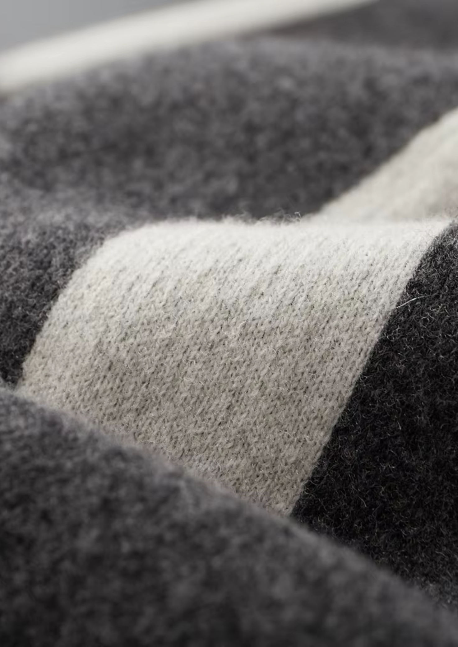 PURE EXTRA-FINE MERINO WOOL WIDE LEISURE TROUSERS