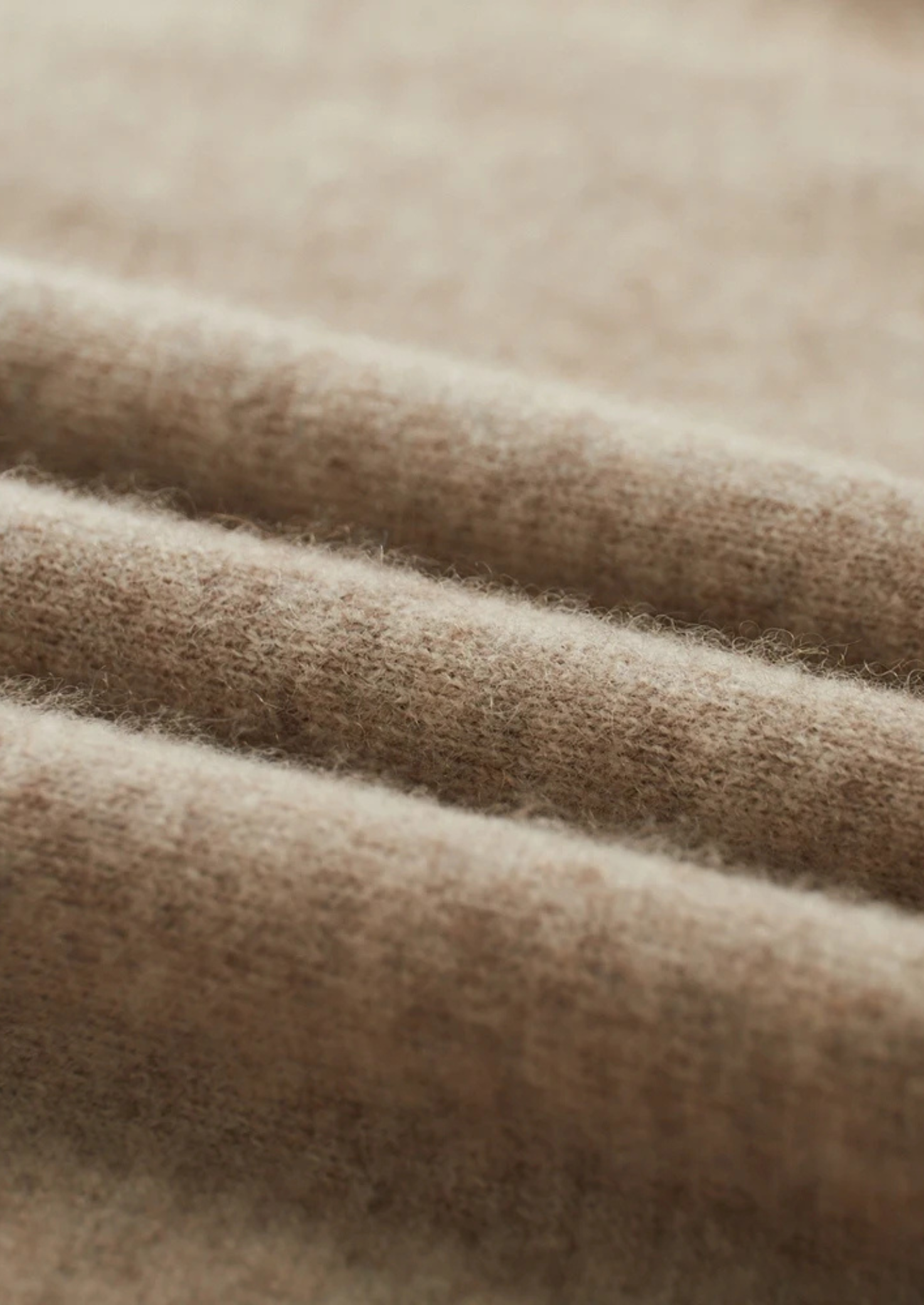 PURE EXTRA-FINE MERINO WOOL RAGLAN MOCKNECK