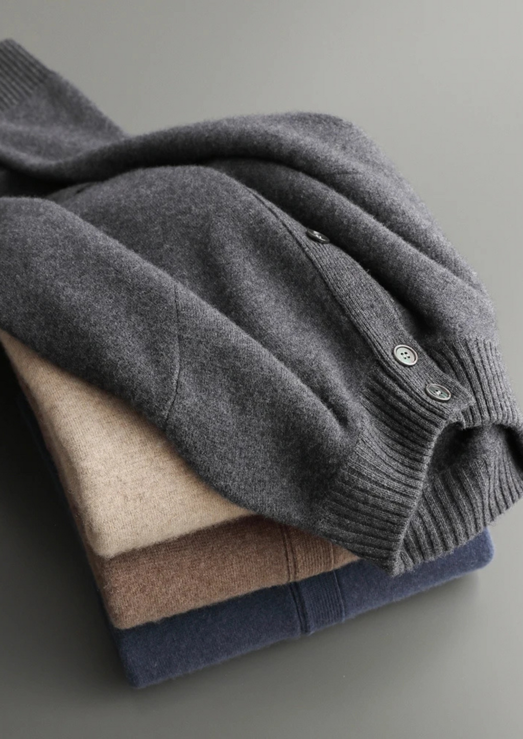 PREMIUM CASHMERE BUTTON CARDIGAN