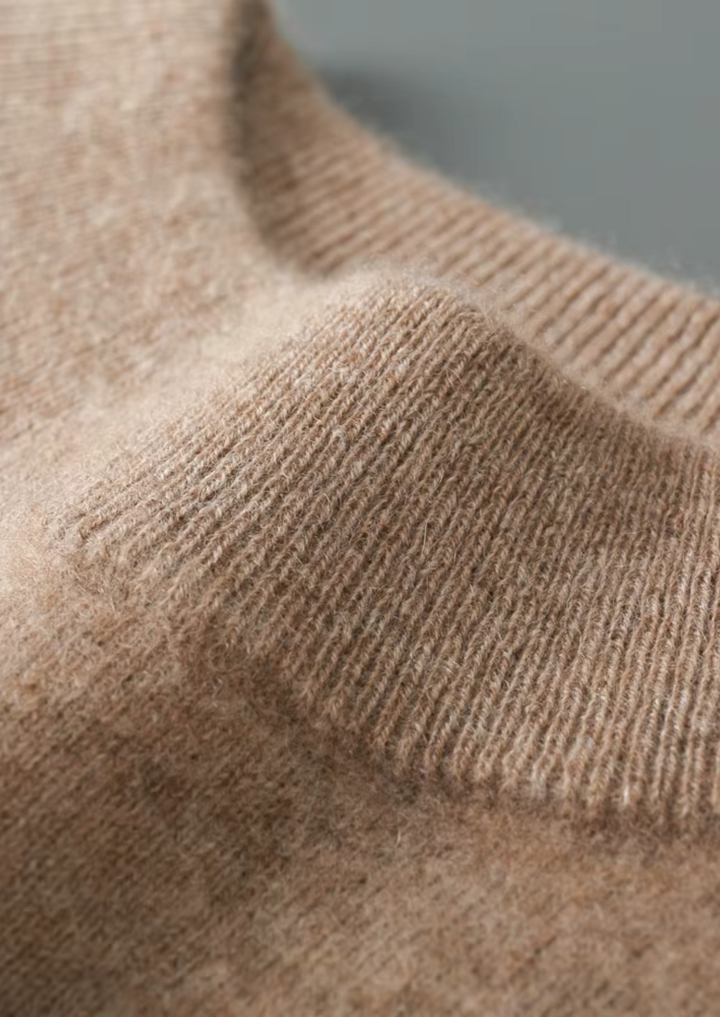 PURE EXTRA-FINE MERINO WOOL CLASSIC MOCKNECK