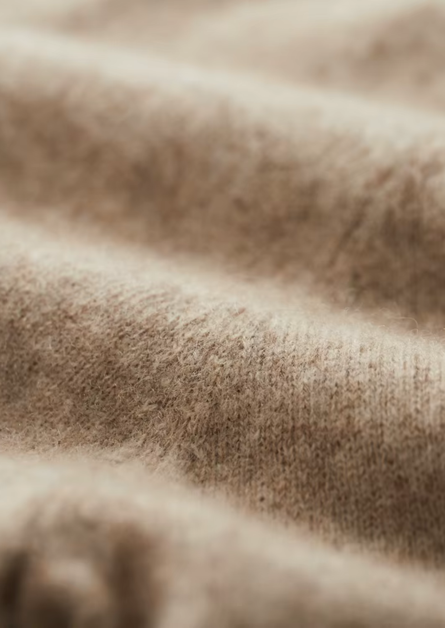 PURE EXTRA-FINE MERINO WOOL CLASSIC V-NECK SWEATER