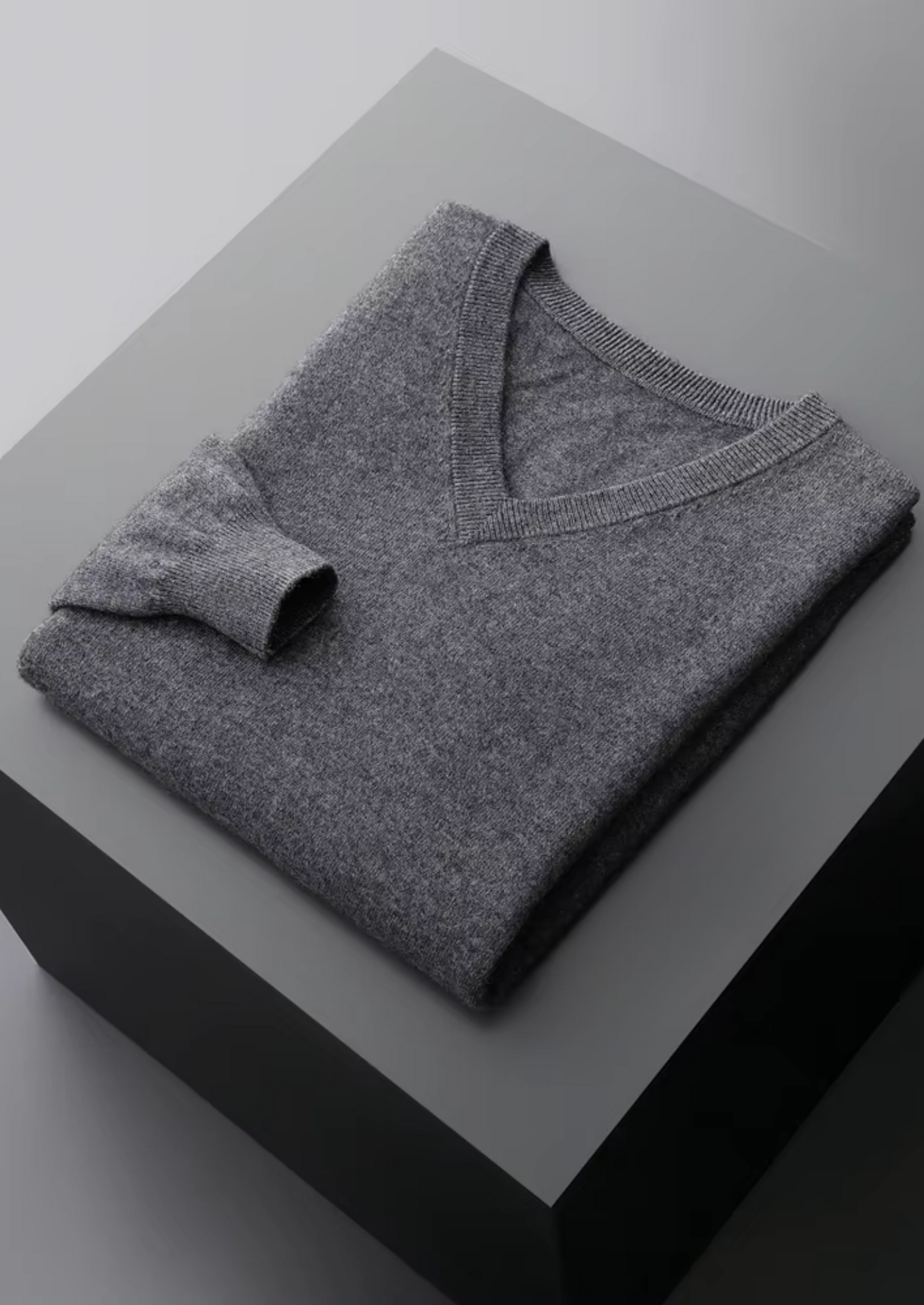 PURE EXTRA-FINE MERINO WOOL CLASSIC V-NECK SWEATER